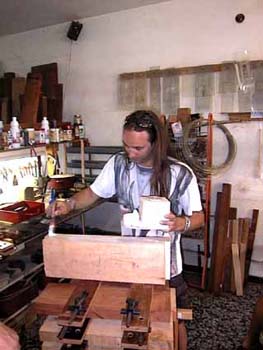 06-glueing_the_body_parts_together