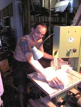 10-sawing_the_body