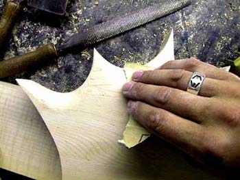 13_sanding_the_bodyedges1